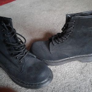 Dr Martens black ankle bootie